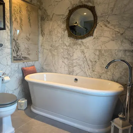 Fivestar Luxurious - Quay Westport