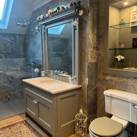Fivestar Luxurious - Quay